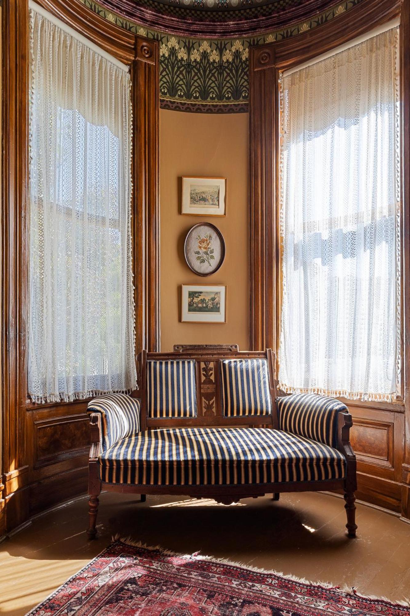 Chateau Tivoli Bed And Breakfast San Francisco Exterior photo