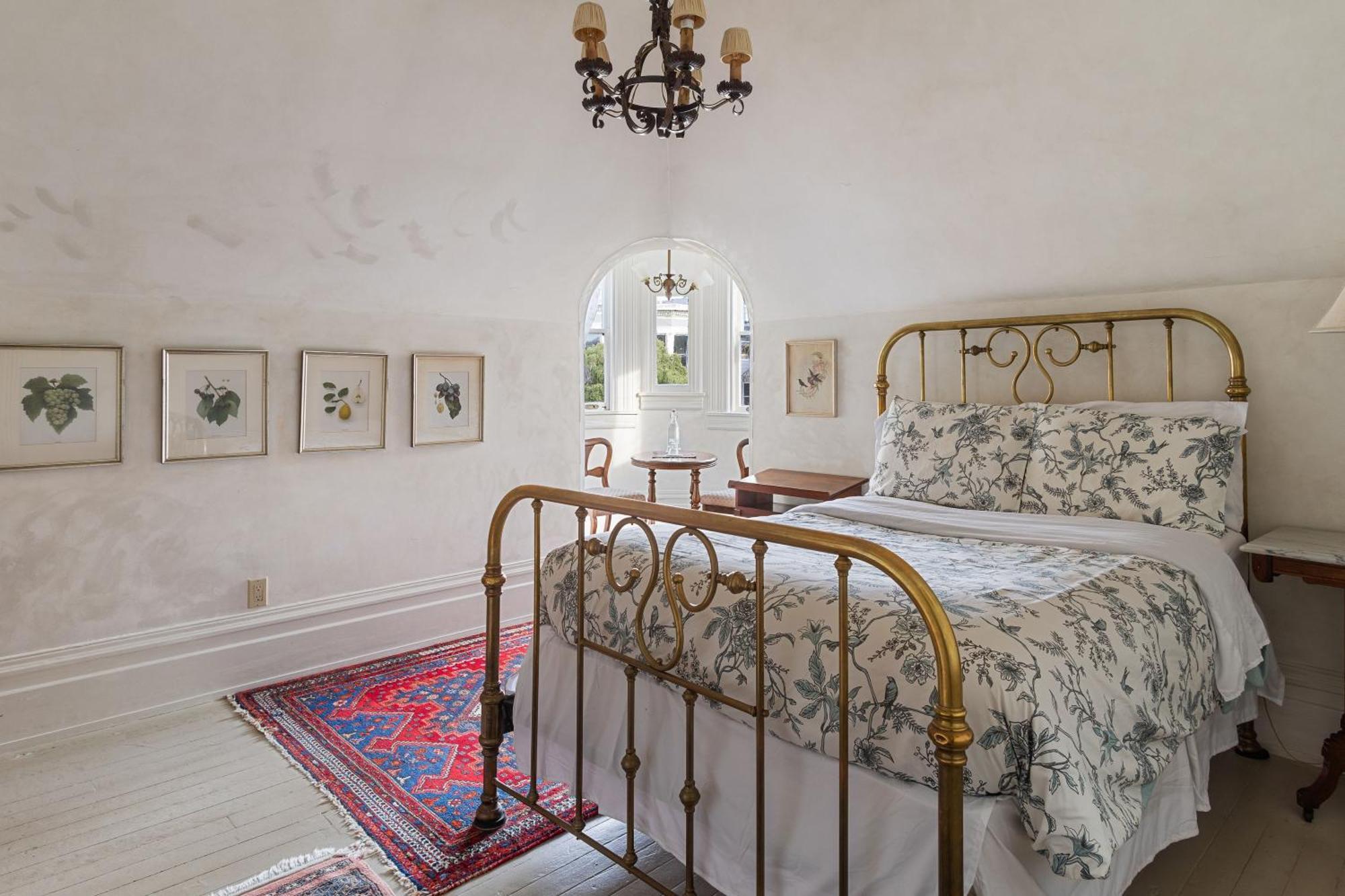 Chateau Tivoli Bed And Breakfast San Francisco Exterior photo